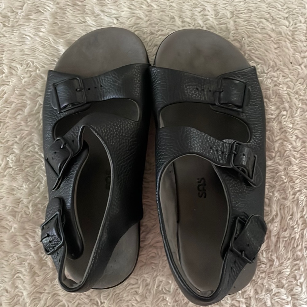 Women sandals